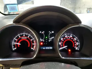 2010 Toyota Highlander with VIN 5TDBK3EHXAS031385, listed as a Copart auction lot 48102375 with 223,144 mi miles and Salvage Title. Bid and sale history available at carsss.com. Image 9.