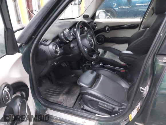 2015 MINI Hardtop 4 Door S z VIN WMWXU3C55FT892293, wystawiony jako IAAI lot #41359066 z przebiegiem 112 704 mil mil oraz . Historia ofert i sprzedaży dostępna na DreamBid. Obrazek 5.