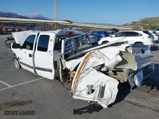 2000 Chevrolet Silverado 1500 LS with VIN 2GCEC19T9Y1114935, listed as a IAAI auction lot 41939530 with 1 mi miles. Bid and sale history available at carsss.com. Image 3.