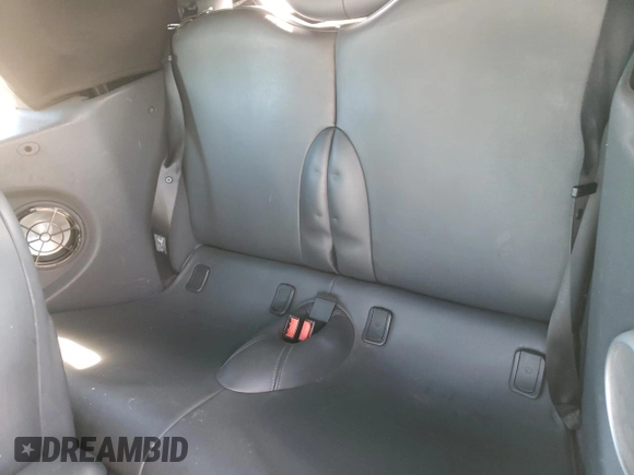 2006 MINI Convertible с VIN WMWRF33556TF64247, выставлен на аукционе Copart как лот 88324875 с пробегом Не указан миль и На запчасти • Non repairable. История ставок и продаж доступна на DreamBid. Изображение 10.