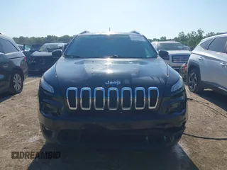 2016 Jeep Cherokee Latitude with VIN 1C4PJMCS2GW371653, listed as a IAAI auction lot 42557746 with 66,282 mi miles and . Bid and sale history available at DreamBid. Image 13.