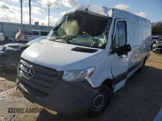 2022 Mercedes-Benz Sprinter Cargo with VIN W1Y40CHY0NT101988, listed as a Copart auction lot 84688584 with 71,888 mi miles and Salvage Title. Bid and sale history available at carsss.com. Image 1.