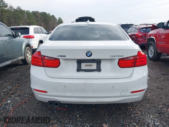 2015 BMW 3 Series 328i xDrive with VIN WBA3B5G59FNS19005, listed as a IAAI auction lot 41570070 with 104,666 mi miles. Bid and sale history available at carsss.com. Image 16.