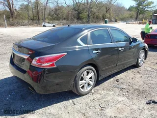 2015 Nissan Altima 2.5 with VIN 1N4AL3AP5FC186981, listed as a IAAI auction lot 41657318 with 120,000 mi miles. Bid and sale history available at carsss.com. Image 4.