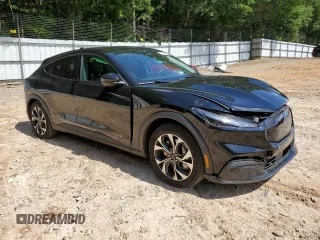 2024 Ford Mustang Mach-E Select z VIN 3FMTK1R46RMA15854, wystawiony jako Copart lot #61802415 z przebiegiem 8 096 mil mil oraz Szkoda całkowita • Salvage title. Historia ofert i sprzedaży dostępna na DreamBid. Obrazek 4.