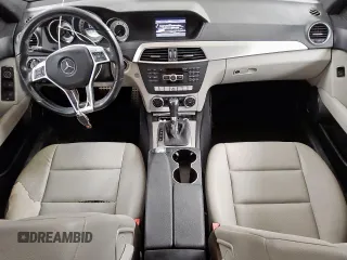 2012 Mercedes-Benz C 250 Sport с VIN WDDGF4HB4CR212965, выставлен на аукционе Copart как лот 62350735 с пробегом 72 722 миль миль и Чистый • Clean title. История ставок и продаж доступна на DreamBid. Изображение 8.