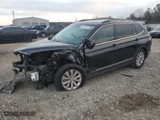 2018 Volkswagen Tiguan SEL with VIN 3VV3B7AX3JM010324, listed as a Copart auction lot 42957245 with 0 mi miles and Salvage Title. Bid and sale history available at carsss.com. Image 1.