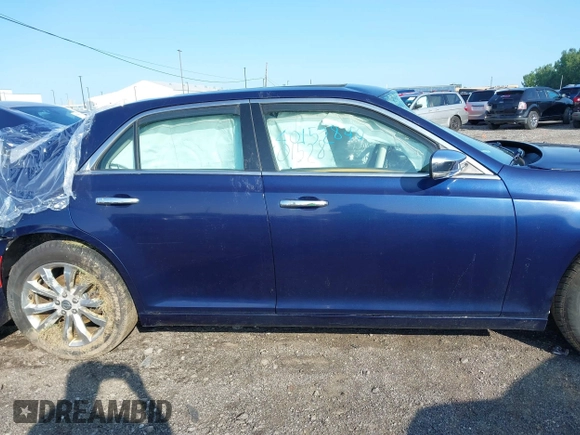 2016 Chrysler 300 with VIN 2C3CCAKG6GH152508, listed as a IAAI auction lot 40152840 with 94,646 mi miles. Bid and sale history available at carsss.com. Image 14.