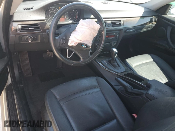 2011 BMW 3 Series 328i with VIN WBAKE3C55BE557220, listed as a Copart auction lot 49833305 with 33,881 mi miles and Salvage Title. Bid and sale history available at carsss.com. Image 8.