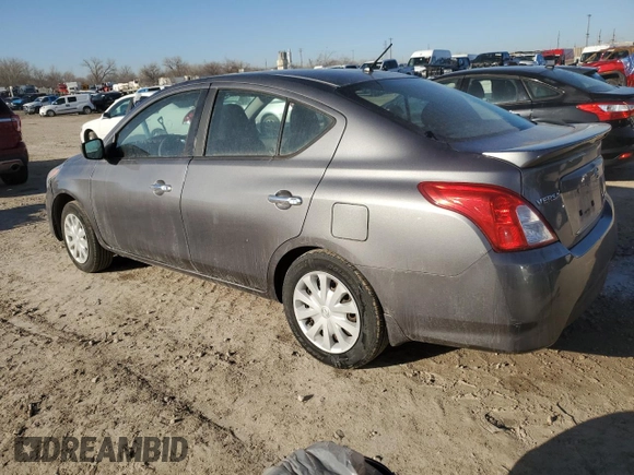 2016 Nissan Versa S z VIN 3N1CN7AP5GL869356, wystawiony jako Copart lot #48199605 z przebiegiem 87 875 mil mil oraz Szkoda całkowita • Salvage title. Historia ofert i sprzedaży dostępna na DreamBid. Obrazek 2.