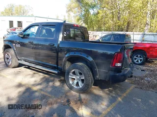 2018 Ram 1500 Sport z VIN 1C6RR7MT0JS174934, wystawiony jako IAAI lot #40564822 z przebiegiem 77 304 mil mil oraz . Historia ofert i sprzedaży dostępna na DreamBid. Obrazek 3.