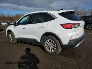 2020 Ford Escape SE with VIN 1FMCU9G60LUA03909, listed as a Copart auction lot 49533385 with 63,438 mi miles and Salvage Title. Bid and sale history available at DreamBid. Image 2.