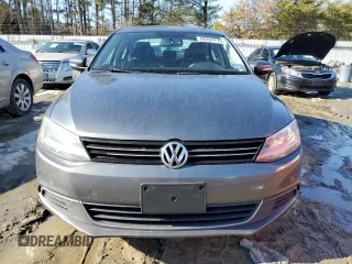 2014 Volkswagen Jetta Sedan SE with VIN 3VWD17AJ7EM256152, listed as a Copart auction lot 88283775 with 105,702 mi miles and Clean Title. Bid and sale history available at carsss.com. Image 5.