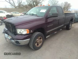 2005 Dodge 3500 SLT z VIN 3D7LS38C65G768954, wystawiony jako IAAI lot #40947309 z przebiegiem 262 829 mil mil oraz . Historia ofert i sprzedaży dostępna na DreamBid. Obrazek 17.