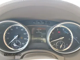2011 Mercedes-Benz GL 550 z VIN 4JGBF8GE4BA727500, wystawiony jako Copart lot #55490605 z przebiegiem 117 741 mil mil oraz Szkody całkowita. Historia ofert i sprzedaży dostępna na DreamBid. Obrazek 9.