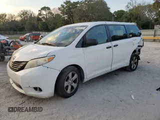 2015 Toyota Sienna L with VIN 5TDZK3DC8FS600746, listed as a Copart auction lot 86000154 with 0 mi miles and Salvage Title. Bid and sale history available at carsss.com. Image 1.