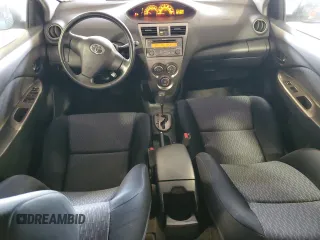 2009 Toyota Yaris z VIN JTDBT903191338190, wystawiony jako Copart lot #54235275 z przebiegiem 90 821 mil mil oraz Szkoda całkowita • Salvage title. Historia ofert i sprzedaży dostępna na DreamBid. Obrazek 8.
