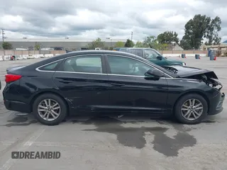 2016 Hyundai Sonata SE with VIN 5NPE24AFXGH401286, listed as a IAAI auction lot 41969686 with 134,592 mi miles and . Bid and sale history available at carsss.com. Image 13.