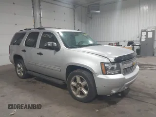 2012 Chevrolet Tahoe LT z VIN 1GNSCBE01CR326465, wystawiony jako IAAI lot #42183450 z przebiegiem 220 129 mil mil oraz . Historia ofert i sprzedaży dostępna na DreamBid. Obrazek 6.