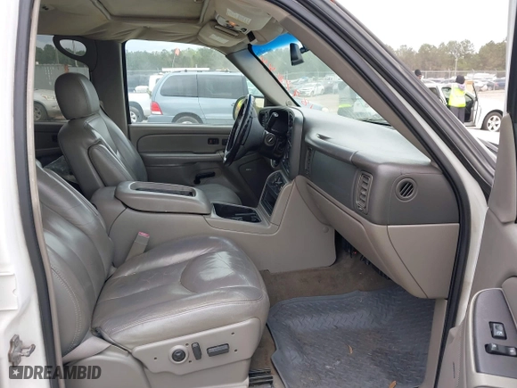 2005 Chevrolet Avalanche Z71 with VIN 3GNEK12Z65G219301, listed as a IAAI auction lot 41847844 with 187,150 mi miles. Bid and sale history available at carsss.com. Image 5.