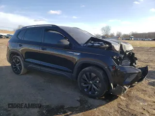 2024 Volkswagen Taos S z VIN 3VV5X7B20RM122992, wystawiony jako Copart lot #44346665 z przebiegiem 6 844 mil mil oraz Szkoda całkowita • Salvage title. Historia ofert i sprzedaży dostępna na DreamBid. Obrazek 4.