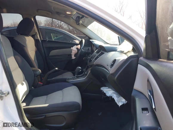 2014 Chevrolet Cruze LS with VIN 1G1PA5SH8E7340032, listed as a IAAI auction lot 41769875 with 134,582 mi miles. Bid and sale history available at carsss.com. Image 5.