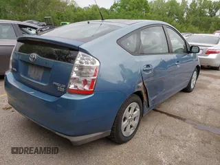 2009 Toyota Prius with VIN JTDKB20U397854647, listed as a IAAI auction lot 42141120 with 266,124 mi miles. Bid and sale history available at carsss.com. Image 4.