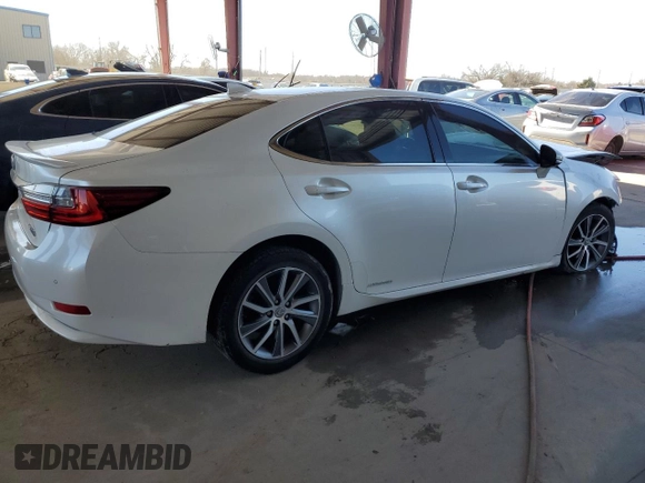 2016 Lexus ES 300h z VIN JTHBW1GG1G2110875, wystawiony jako Copart lot #47354005 z przebiegiem Nie podano mil oraz Szkoda całkowita • Salvage title. Historia ofert i sprzedaży dostępna na DreamBid. Obrazek 3.