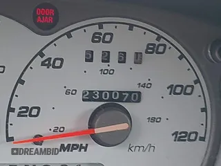 2001 Ford Explorer Sport Trac z VIN 1FMZU67E31UA78181, wystawiony jako IAAI lot #42103477 z przebiegiem 230 070 mil mil oraz . Historia ofert i sprzedaży dostępna na DreamBid. Obrazek 7.
