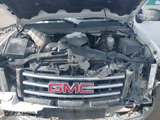 2013 GMC Sierra 1500 SLE with VIN 1GTR2VE78DZ352653, listed as a IAAI auction lot 41637453 with 246,565 mi miles. Bid and sale history available at carsss.com. Image 10.