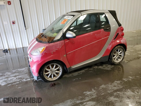 2009 Smart fortwo Passion z VIN WMEEK31X69K239682, wystawiony jako Copart lot #50466415 z przebiegiem Nie podano mil oraz Czysty tytuł • Clean title. Historia ofert i sprzedaży dostępna na DreamBid. Obrazek 1.