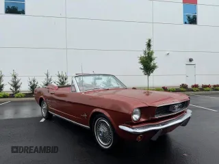 1966 Ford Mustang z VIN 6F08T33732, wystawiony jako Copart lot #56964675 z przebiegiem 38 839 mil mil oraz Tytuł czysty. Historia ofert i sprzedaży dostępna na DreamBid. Obrazek 1.