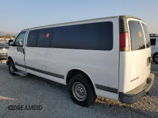 2002 Chevrolet Express with VIN 1GAHG39R321113335, listed as a Copart auction lot 76201084 with 190,718 mi miles and Clean Title. Bid and sale history available at carsss.com. Image 2.