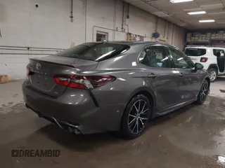 2022 Toyota Camry SE with VIN 4T1G11AK9NU074952, listed as a IAAI auction lot 41829075 with 37,315 mi miles. Bid and sale history available at carsss.com. Image 4.