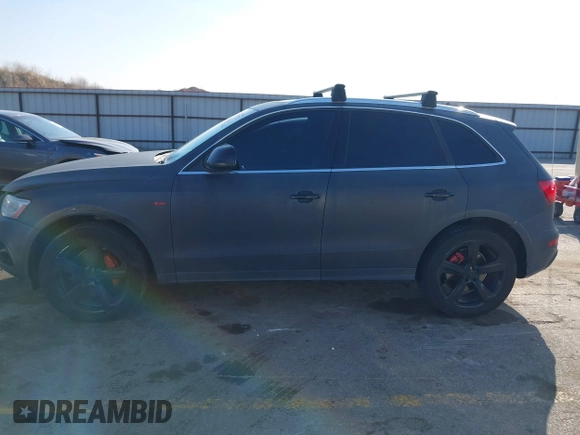 2014 Audi Q5 Premium Plus z VIN WA1DGAFP0EA034930, wystawiony jako IAAI lot #41791373 z przebiegiem 124 436 mil mil oraz . Historia ofert i sprzedaży dostępna na DreamBid. Obrazek 14.