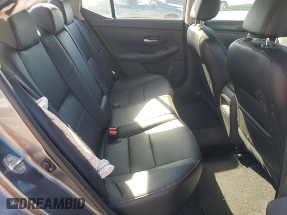 2022 Nissan Sentra SR z VIN 3N1AB8DV1NY206737, wystawiony jako Copart lot #54968695 z przebiegiem 36 649 mil mil oraz Szkoda całkowita • Salvage title. Historia ofert i sprzedaży dostępna na DreamBid. Obrazek 10.