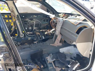 2009 Chrysler 300 C z VIN 2C3LA63T09H504760, wystawiony jako IAAI lot #42019741 z przebiegiem Nie podano mil oraz . Historia ofert i sprzedaży dostępna na DreamBid. Obrazek 5.