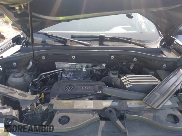 2022 Volkswagen Atlas SE with VIN 1V2KP2CA6NC524326, listed as a IAAI auction lot 42546660 with 37,406 mi miles and . Bid and sale history available at DreamBid. Image 10.