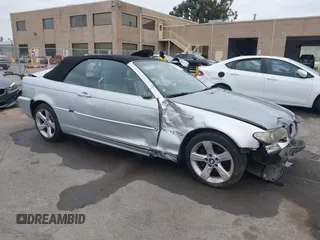 2005 BMW 3 Series 325Ci with VIN WBABW33415PL34475, listed as a IAAI auction lot 41450478 with 191,047 mi miles and . Bid and sale history available at carsss.com. Image 1.