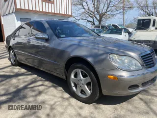 2005 Mercedes-Benz S-Class 5.0L with VIN WDBNG75J35A460118, listed as a Copart auction lot 54772525 with 99,846 mi miles and Salvage Title. Bid and sale history available at carsss.com. Image 1.