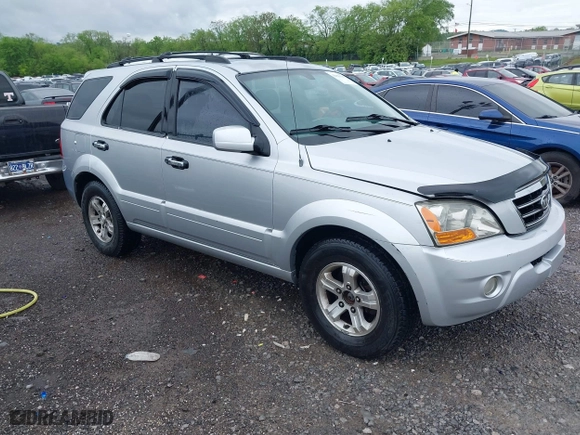 2007 Kia Sorento EX with VIN KNDJC736875707980, listed as a IAAI auction lot 42050535 with 209,126 mi miles. Bid and sale history available at carsss.com. Image 1.