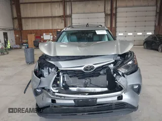 2022 Toyota Highlander XLE z VIN 5TDHZRBH3NS579974, wystawiony jako IAAI lot #41898015 z przebiegiem 46 005 mil mil oraz . Historia ofert i sprzedaży dostępna na DreamBid. Obrazek 12.