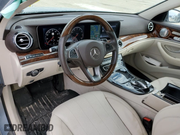 2017 Mercedes-Benz E-Class E 300 Luxury with VIN WDDZF4JB3HA114924, listed as a Copart auction lot 39983293 with 39,530 mi miles. Bid and sale history available at carsss.com. Image 8.