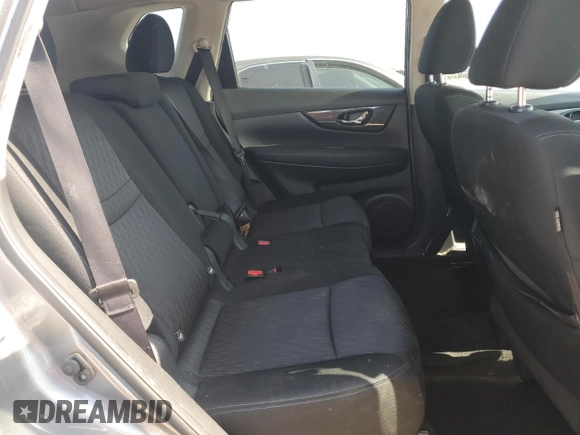 2017 Nissan Rogue SV z VIN KNMAT2MV5HP564579, wystawiony jako Copart lot #56025665 z przebiegiem 171 761 mil mil oraz Szkoda całkowita • Salvage title. Historia ofert i sprzedaży dostępna na DreamBid. Obrazek 10.