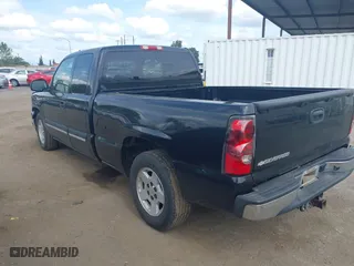 2006 Chevrolet Silverado 1500 LT1 with VIN 2GCEC19T361120940, listed as a IAAI auction lot 41902798 with 256,188 mi miles. Bid and sale history available at carsss.com. Image 3.