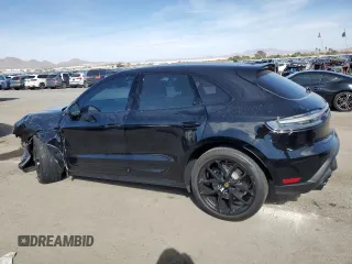 2023 Porsche Macan GTS z VIN WP1AF2A50PLB56880, wystawiony jako Copart lot #51125795 z przebiegiem 17 637 mil mil oraz Szkoda całkowita • Salvage title. Historia ofert i sprzedaży dostępna na DreamBid. Obrazek 2.