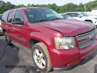 2007 Chevrolet Tahoe LT z VIN 1GNFK13017J290105, wystawiony jako IAAI lot #42229754 z przebiegiem 308 322 mil mil oraz . Historia ofert i sprzedaży dostępna na DreamBid. Obrazek 1.