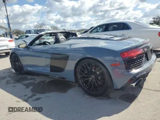2020 Audi R8 z VIN WUAVECFX5L7901778, wystawiony jako Copart lot #74736714 z przebiegiem Nie podano mil oraz Nie do naprawy. Historia ofert i sprzedaży dostępna na DreamBid. Obrazek 2.