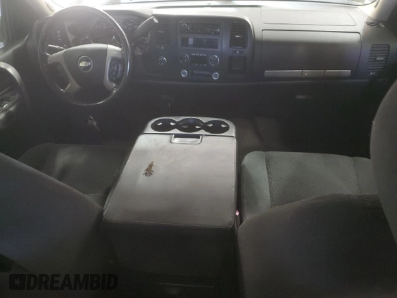 2008 Chevrolet Silverado 1500 LTZ with VIN 2GCEK19JX81149209, listed as a Copart auction lot 55119135 with 141,633 mi miles and Clean Title. Bid and sale history available at DreamBid. Image 8.