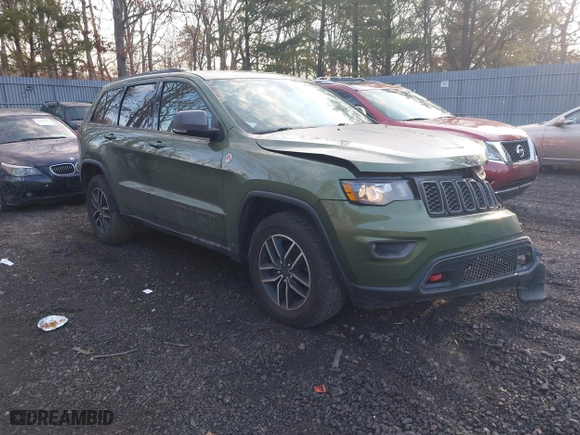 2019 Jeep Grand Cherokee Trailhawk with VIN 1C4RJFLG8KC822501, listed as a IAAI auction lot 41445574 with 94,742 mi miles. Bid and sale history available at carsss.com. Image 1.